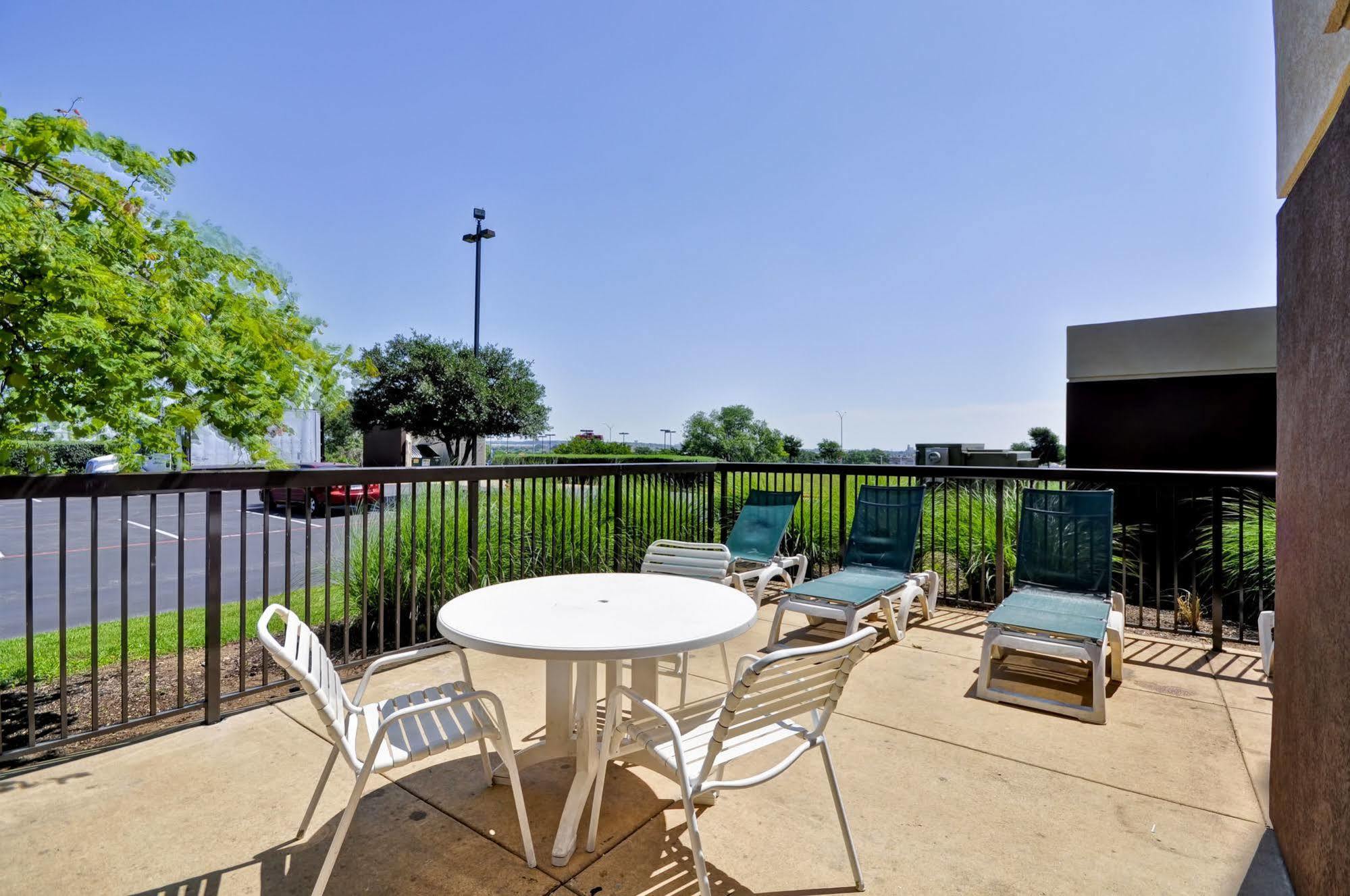 Springhill Suites Austin Round Rock Exterior photo
